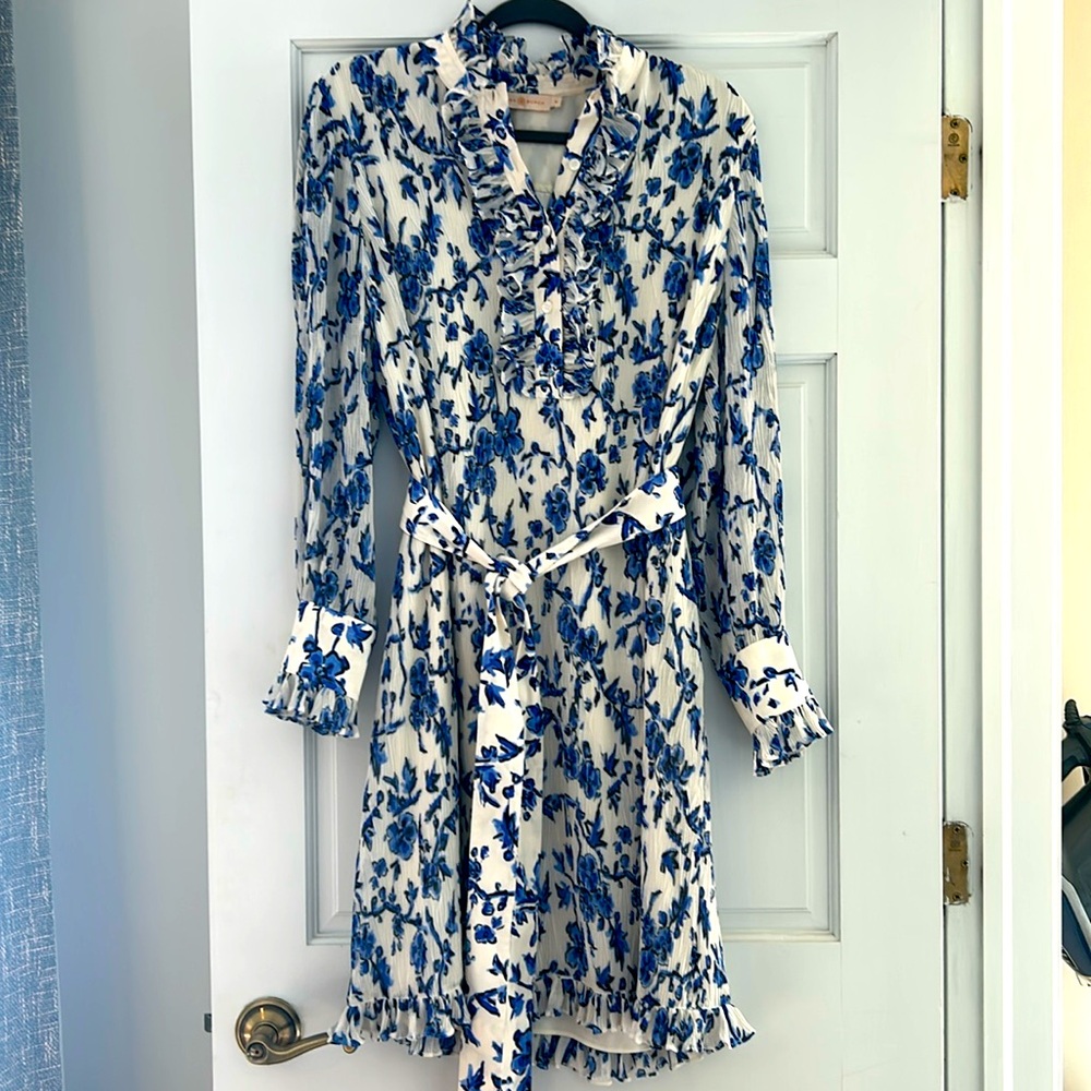 Tory Burch Original! Elegant and classy!